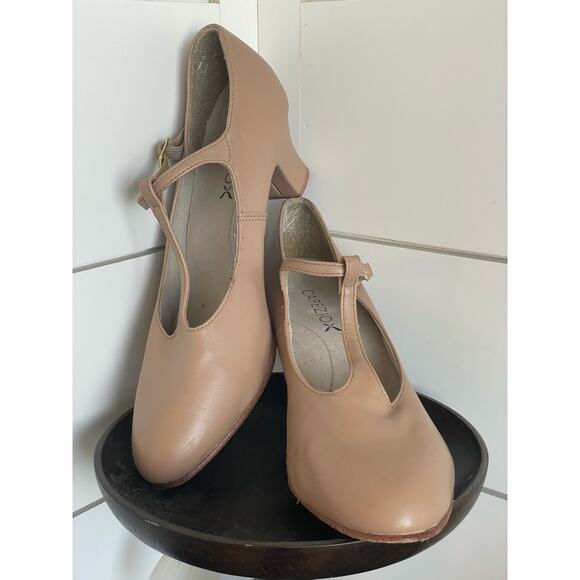 Capezio T-Strap Character Shoe Tan leather 11.5 Dance ballet - Picture 1 of 12